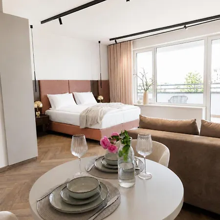 Etna Plaza Apartment *